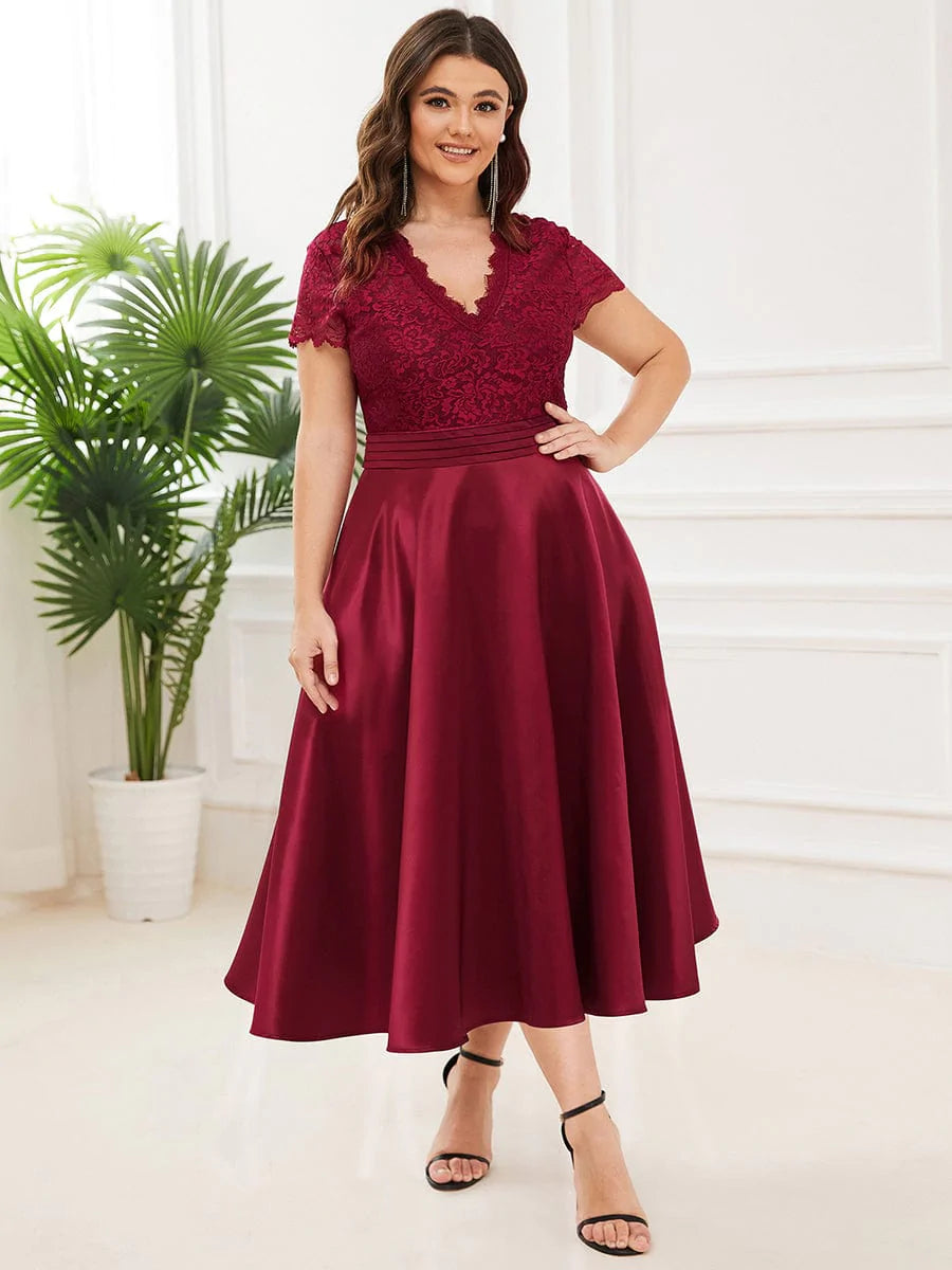 Elegantes Midi-Abendkleid mit V-Ausschnitt und gestickter Blume und kurzen Ärmeln 40400 #farbe_burgundy