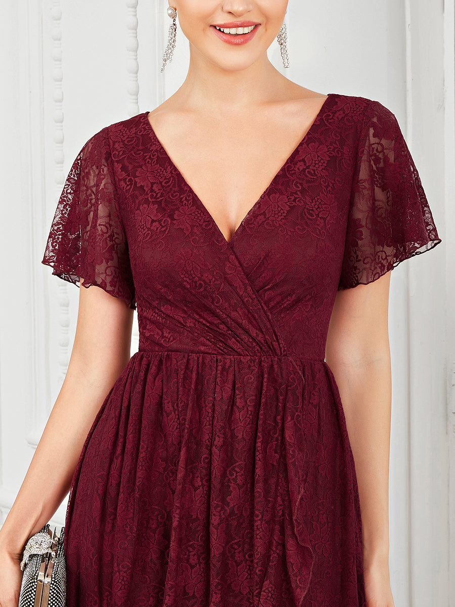 Größe Nach Maß Kurzärmliges Spitzen-Abendkleid in A-Linie mit Rüschen und V-Ausschnitt #farbe_burgundy